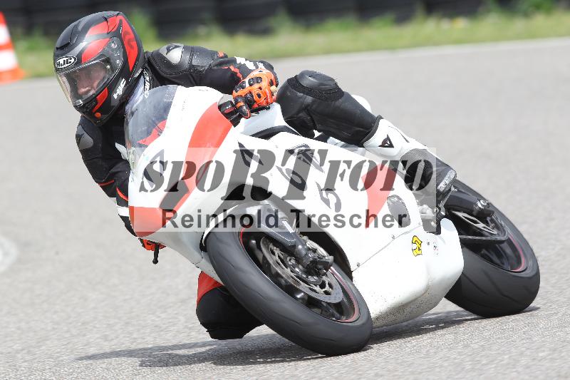 /Archiv-2025/10 23.04.2025 Cornu Master School ADR/rot-rouge/17